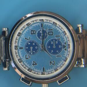 Silver Toned Analog Wristwatch